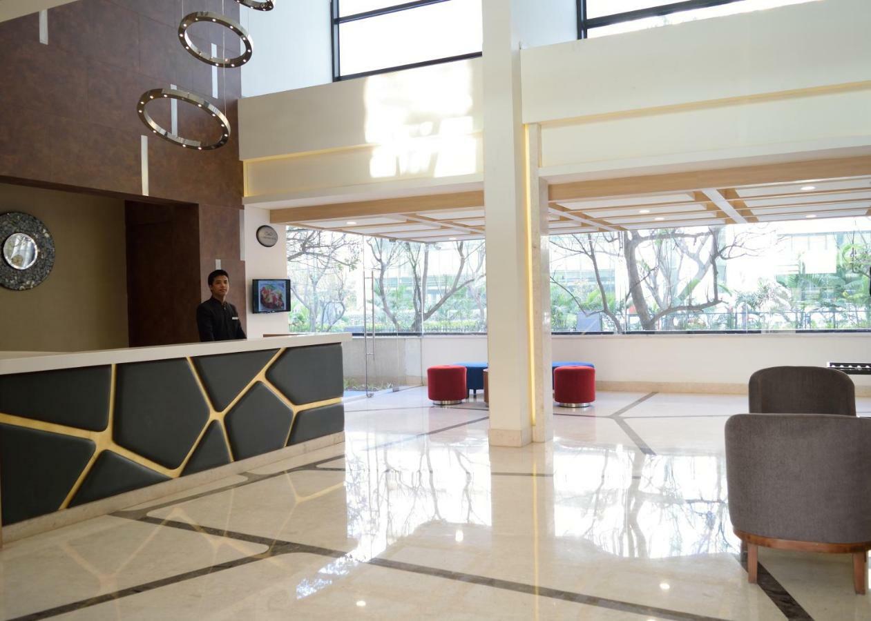 Sarovar Portico Outer Ring Road Бенґалуру Екстер'єр фото